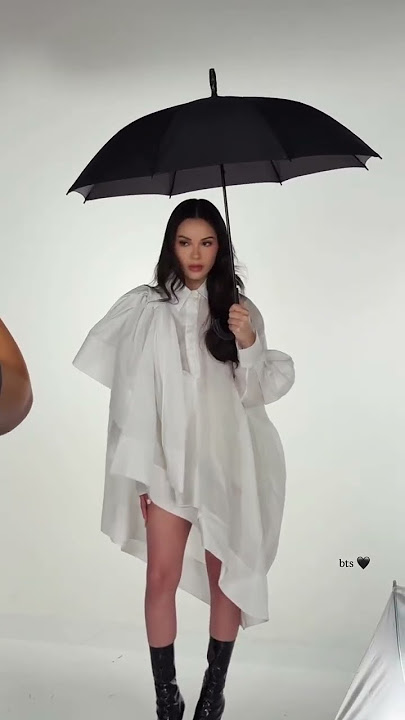 umberella girl #trending #fyp #trending