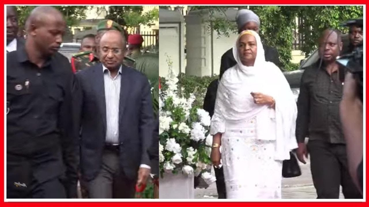 RAIS MWINYI na MKEWE MSIBANI kwa MZEE LOWASSA - VIONGOZI WAKUBWA WAFIKA KUTOA POLE...