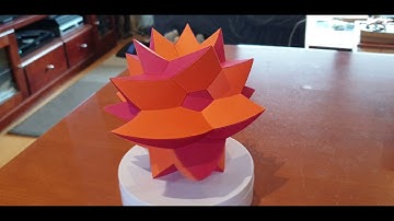 Polymorph experiment 1 - slit scan effect - music by Disconnectica