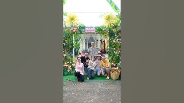 Dựng cổng cưới bằng cây chuối, lá dừa, tái hiện lại cổng cưới kiểu xưa, mọi người cùng làm với Út!