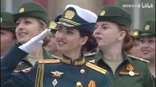 经典苏联歌曲《喀秋莎》俄语原版，配上风姿绰约的俄罗斯女兵，眼睛让人挪不开