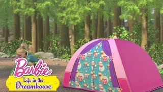 ¡FABULOSA AVENTURA EN EL CAMPER DE LOS SUEÑOS! 🏕 | Life In The Dreamhouse | Barbie en Español Latino