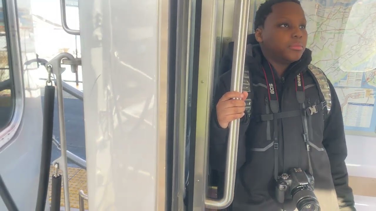 R211S sound to old town and im not ￼surfing 