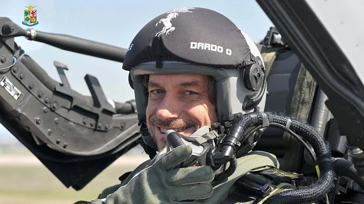 Aeronautica Militare - Alberto Angela in volo su u...