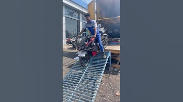 2025 BAJAJ PULSAR RS200 UNLOADING 👌🔥#shorts #short #bajaj #pulsar #rs200 #new #bike