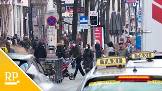 Österreich lockert Lockdown: Lange Schlangen vor Geschäften