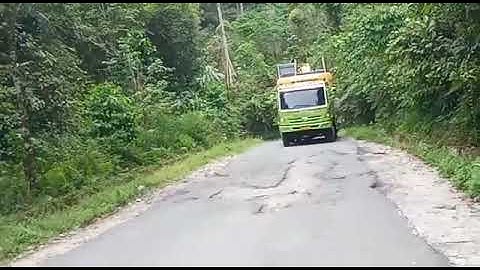 tanjakan tajam Tinombala pasir putih Sulteng