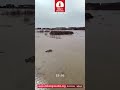 مياه الري تحاصر المنازل بقرية ود رزوق شمال المناقل بولاية الجزيرة بعد حدوث كسر في الميجر والترعة