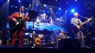 Watch Squeeze Mumbo Jumbo video