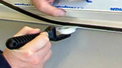 Schlegel QLON insertion roller Demonstration