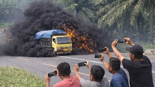 Download Lagu Truck Bermuatan Berat Mengamuk, Asap Hitam  Bikin Panik!#viral #truck  MP3