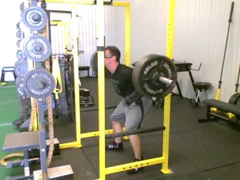 Final Set 415x4 Squats - YouTube