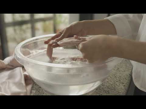 فيديو: كيفية غسل حقيبة الظهر: 15 خطوة (بالصور)
