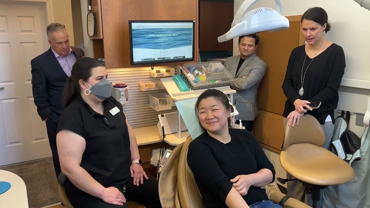 Ideal Positioning for Dentist and Assistant - Dental Ergonomics with Perfect Smiles