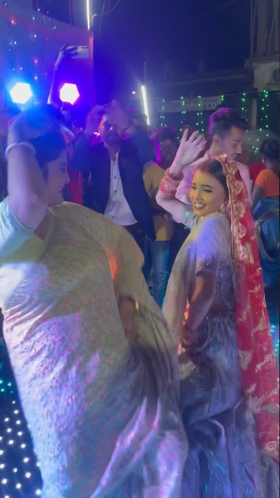 Bhojpuri p gane mampi aur dulhan n aisa thumaka lgaya ki sare log dekhte reh gye#ytshorts #shorts