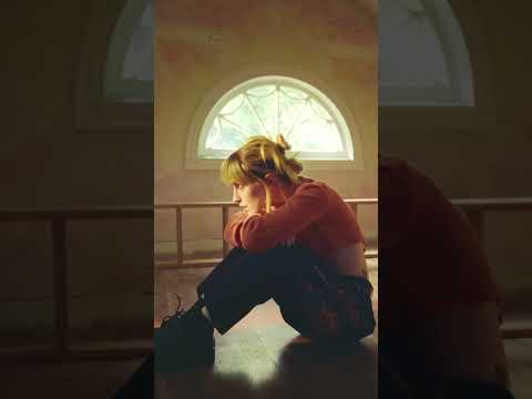 @hayleywilliams  "Glum"