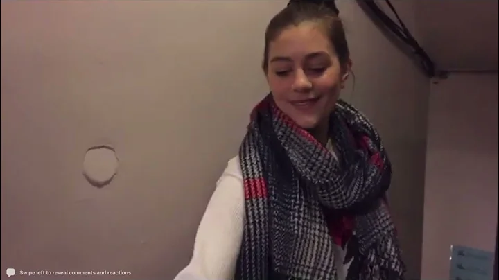 laura dreyfuss extra interview - backstage at dear...