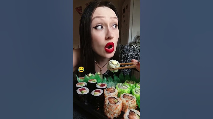 Подпишись на Волшебницу ✨ #shorts #мукбанг #mukbang #роллы #rolls