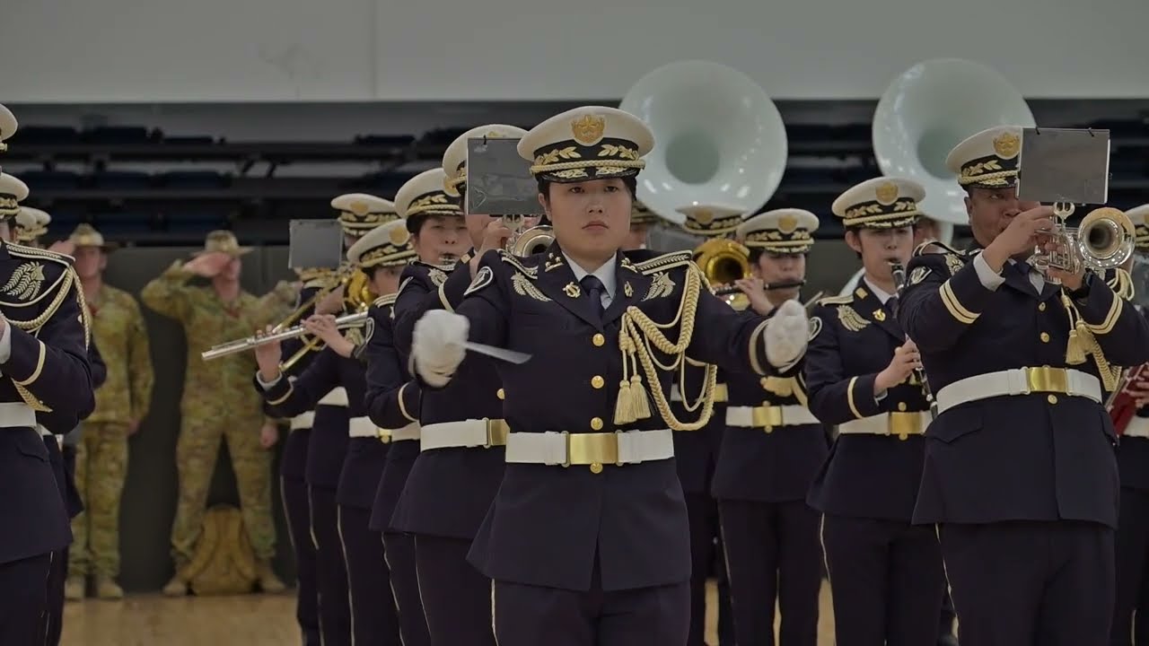 み*み様 Salute The DirectorsCelebratio Yama Sakura Opening Ceremony with U.S., Japanese and Australian