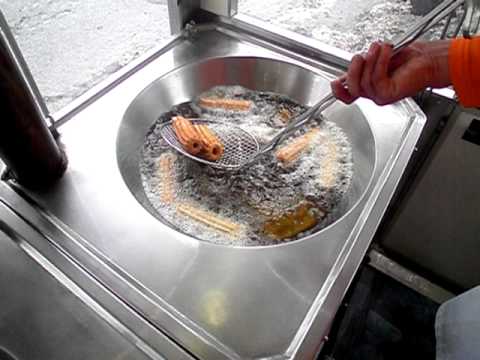 FARTURAS E CHURROS RECHEADOS