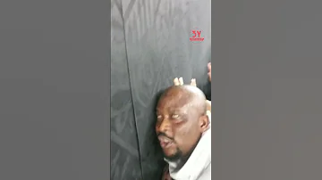مشهد جديد لمعتمر الفلوس عند الكعبة ماذا قال 
