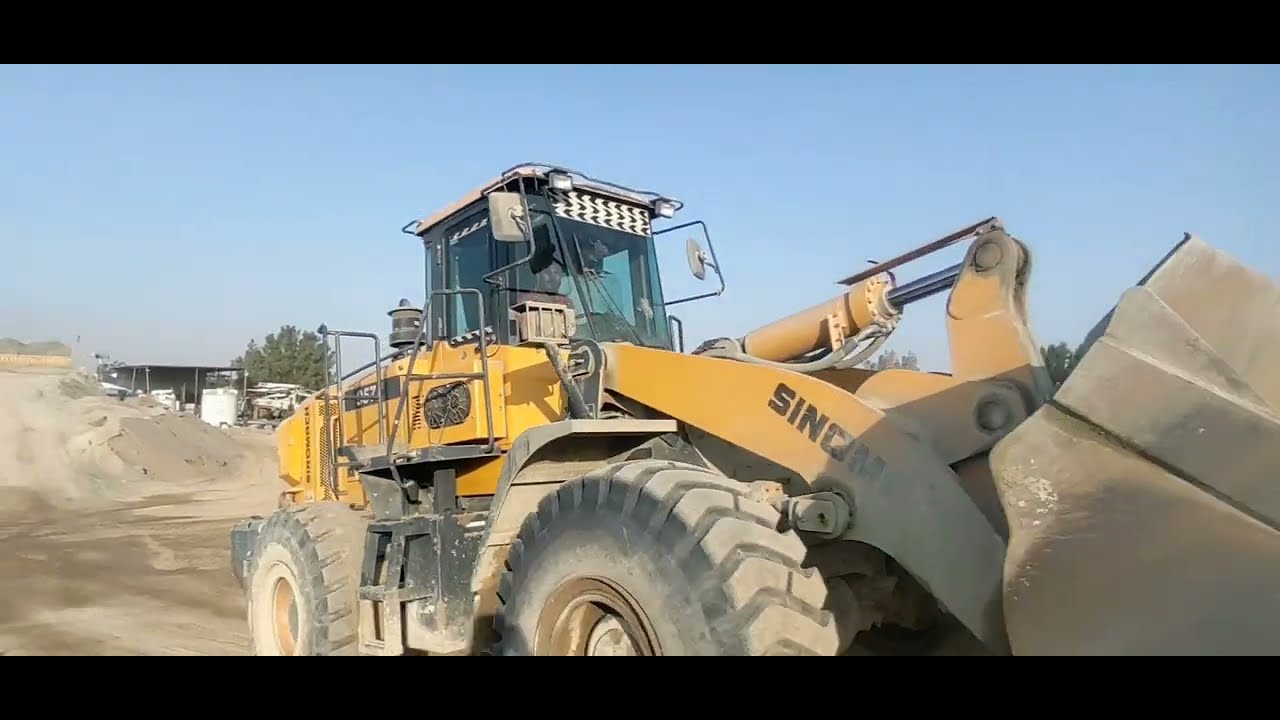 payloader load @batching plant #machine - YouTube