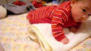 tummy time (@ week 11)