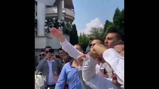 Izadji mala,izadji mala grmi na svadbi Marka Gobeljića i Katarine Grujić