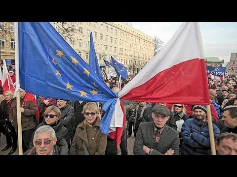 Polonya'da Yeni Hükümete ülke Genelinde Protesto