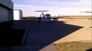 King air N28VU start up and take off