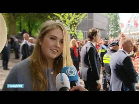 Video: De Prinsen Van Luxemburg Presenteren Hun Eerstgeborene, Amalia