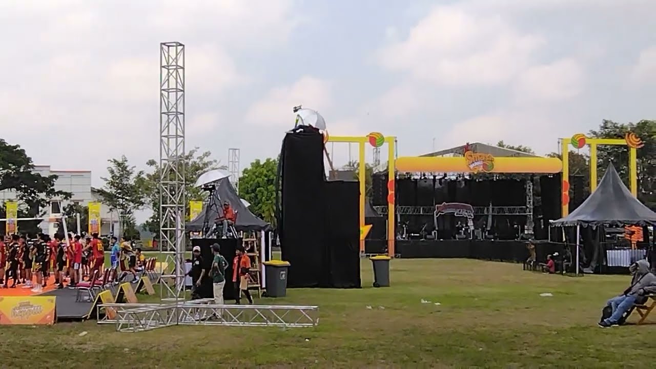 opening smash heppiii 76 di Alun-alun kota Gombong Kebumen menjelang konser NDX AKA & Bravesboy