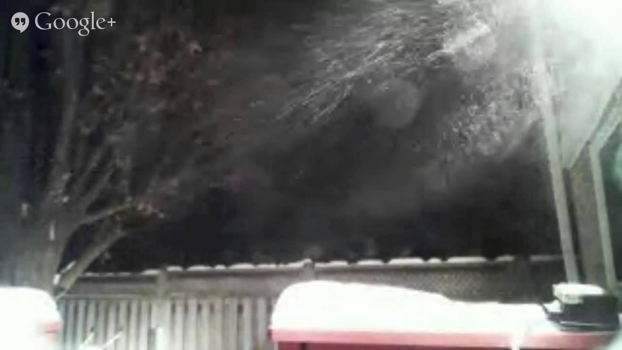 HIGH WINDS BLOWING SNOW OSHAWA ONTARIO FEB 14 2015 - YouTube