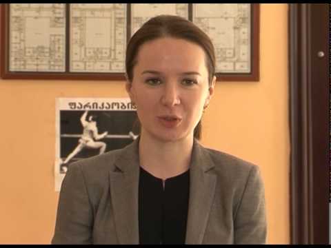 პირველკლასელებს გაუმჯობესებული კომპიუტერები გადაეცათ