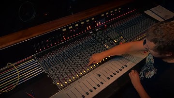 1. Neve Tutorial - To tape / from tape signalflow