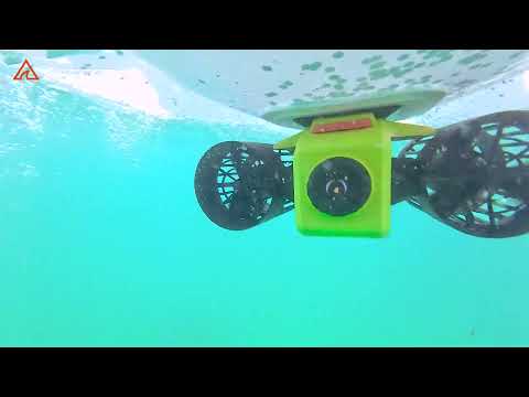 Family learning LEFEET C1 controls in a pool