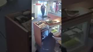 Satırlı Soyguncuyu Toz Beziyle Kovaladı