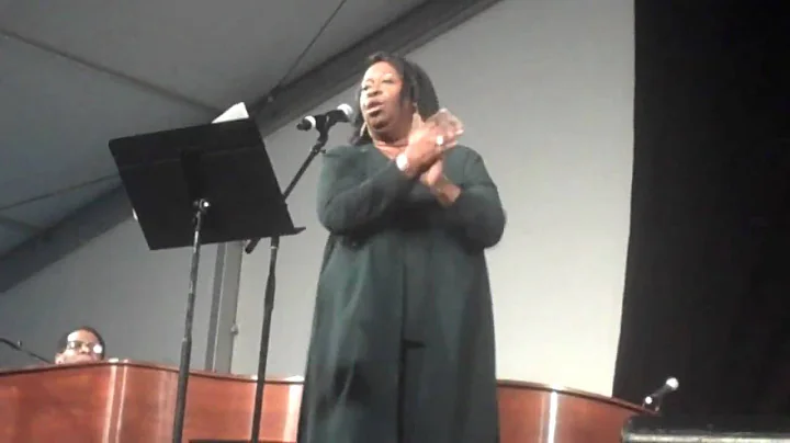 Jacqueline Mayfield in a Tribute To Mahalia Jackso...