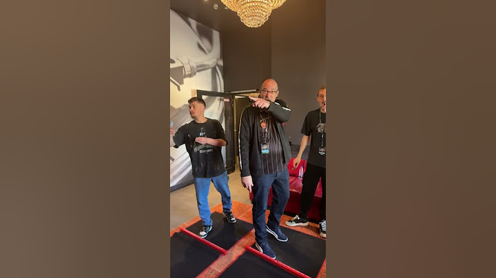 Ioannis der Manager von Martin Schindler wirft mit meinen Darts zum ersten Mal 🔥🎯#dart #180 #darts