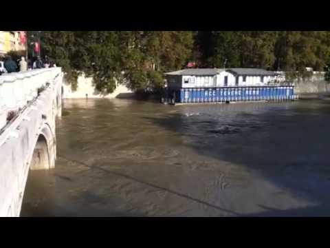Piena Tevere novembre 2012