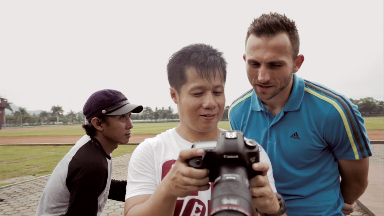 Behind The Scenes: Persib Bandung - YouTube
