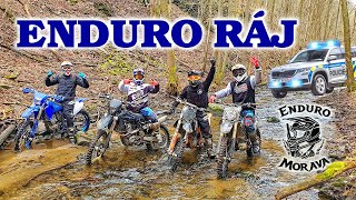 HLEDALA NÁS POLICIE 👮‍♂️ ENDURO RÁJ 🏍