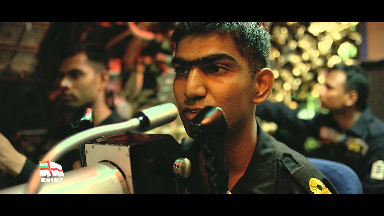 The International Fleet Review 2016 - Submarine 30sec