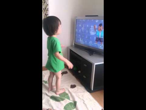 妖怪体操第一  おしめいっちょで踊る子供