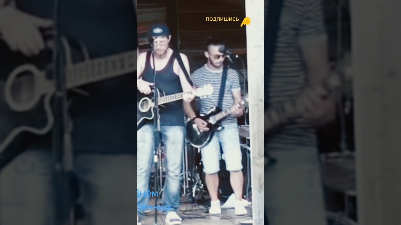 "...смотрю на утреннюю спящую Тебя -..любя!" 