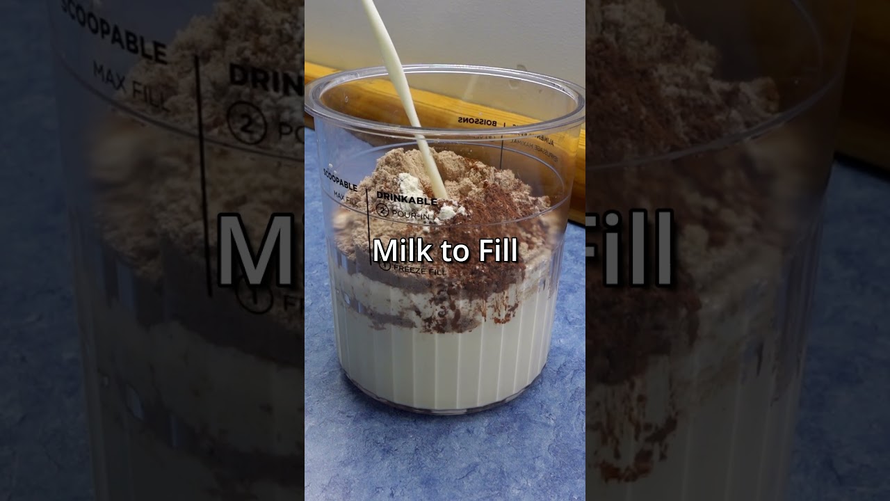 Шоколадное мороженое с 50 г белка в сливках Ninja Creami