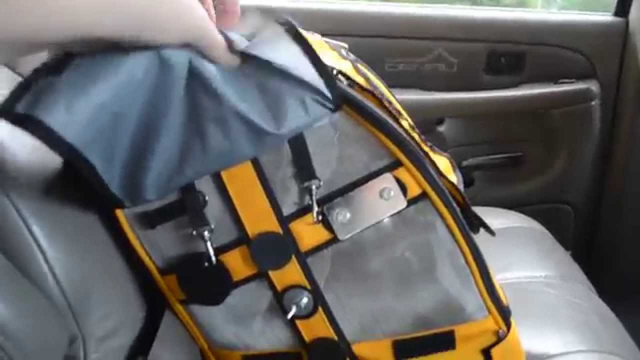 Celltei Pak-O-Bird in the car