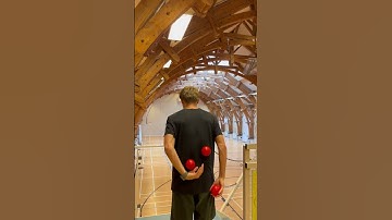 3b behind the back #juggling #shorts