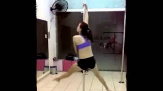 E Im Foi Maio No Vertical Fitness Pole Dance Studio