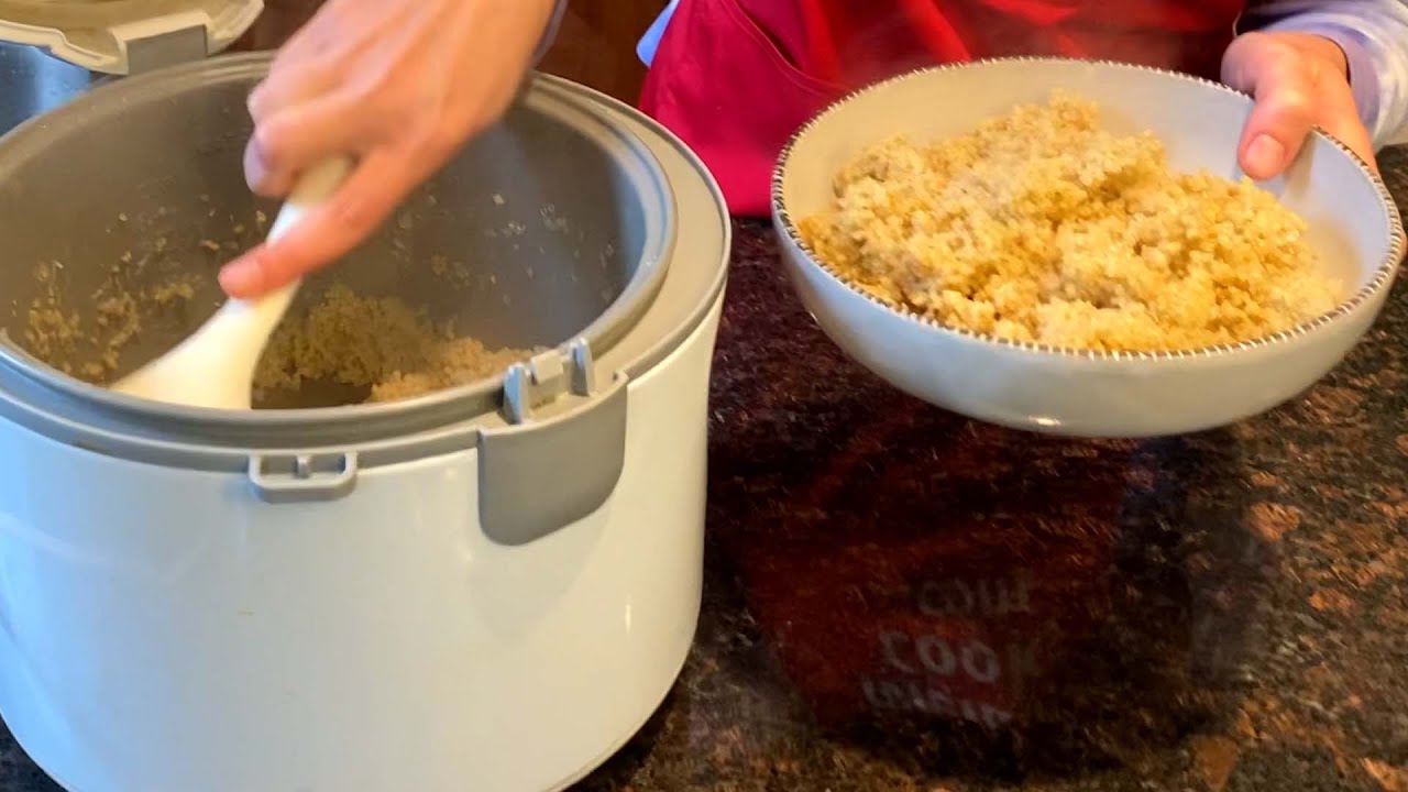 Rice Cooker Quinoa Recipe How To Cook Quinoa In The Rice Cooker Makes Perfect Fluffy Quinoa Youtube